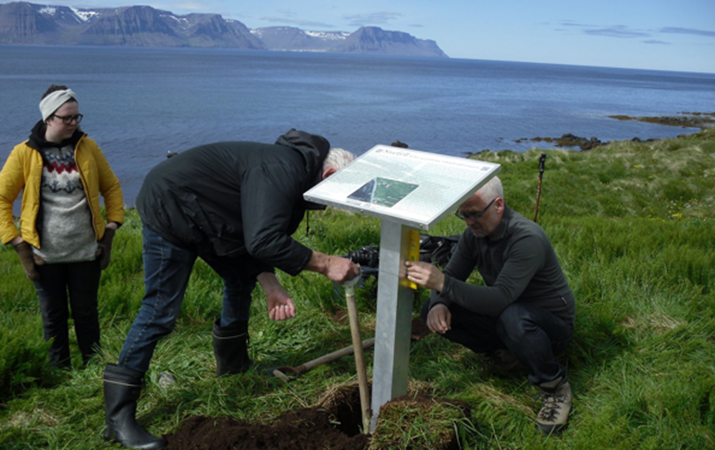 Staður á Snæfjallaströnd