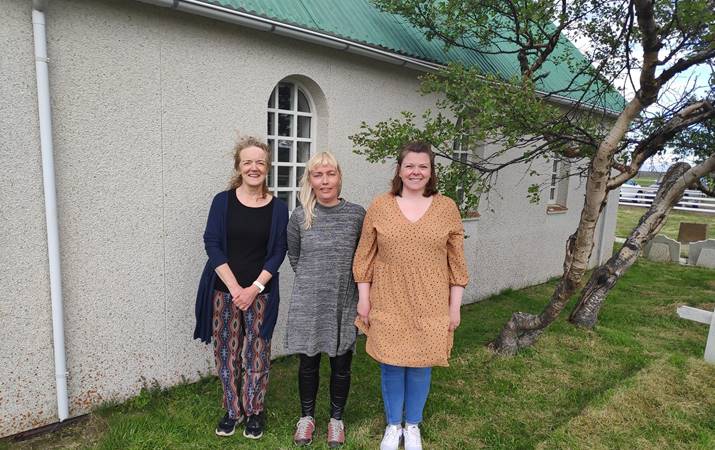 Konur í forystu - sóknarnefnd Sleðbrjótskirkju, frá vinstri: Ragnheiður Haraldsdóttir, Stefanía Malen Stefánsdóttir, formaður, og Þórey Birna Jónsdóttir